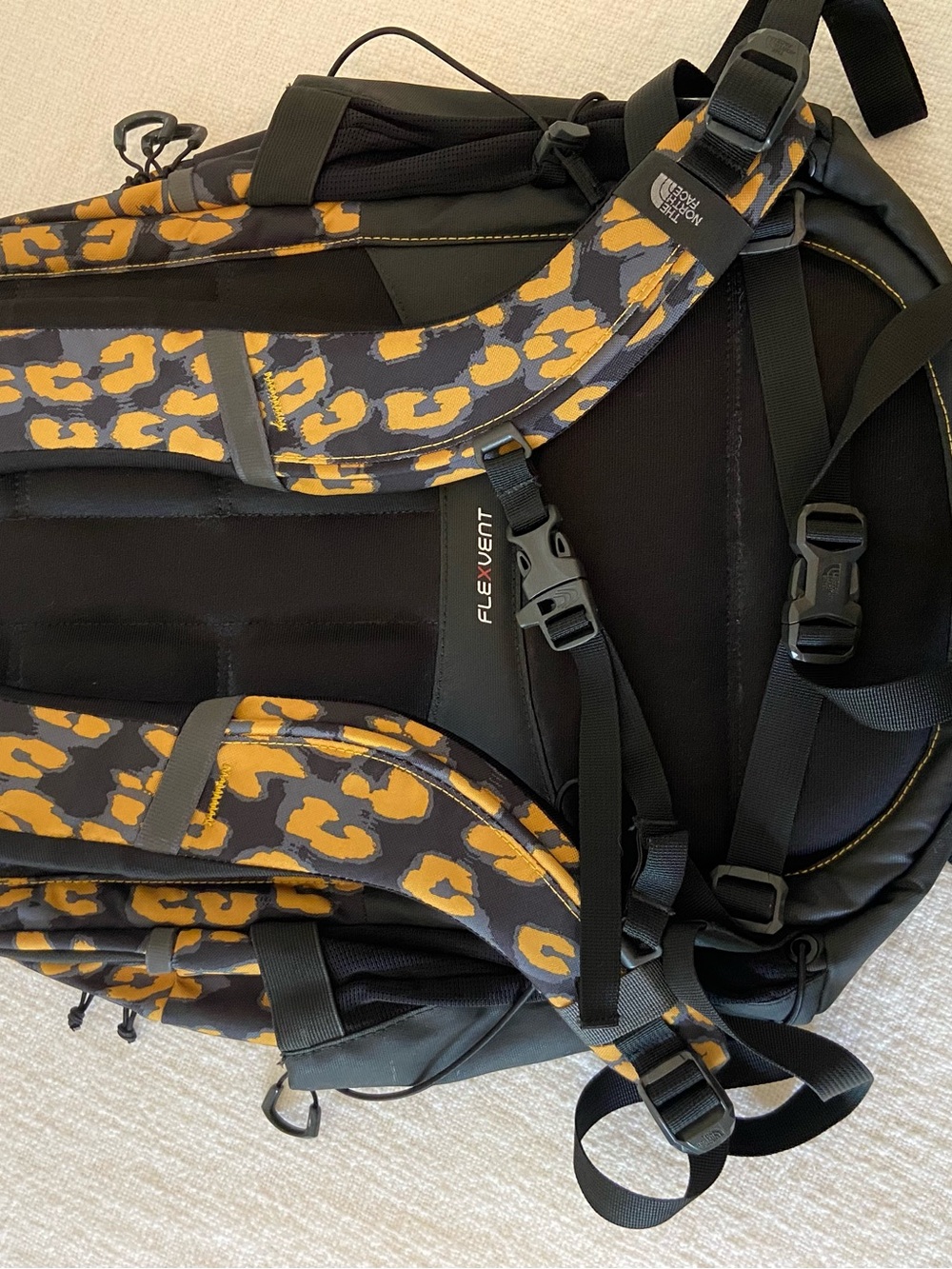 The North Face Borealis Cheetah Print Black & Gold Backpack Unisex 27L - Picture 8 of 16